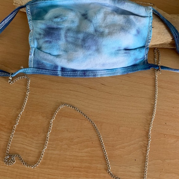 Nwt blue cotton tie dye mask and silver mask chain - Picture 3 of 10